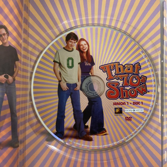 That 70’s Show Season One - 4 Disc DVD Set - 25 Episodes - Picture 9 of 13
